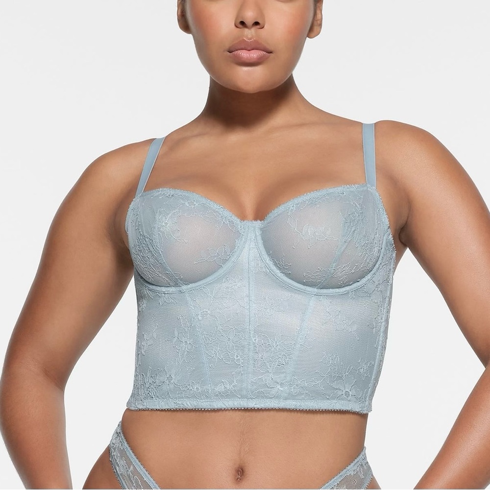 Skims Lace corset NWT